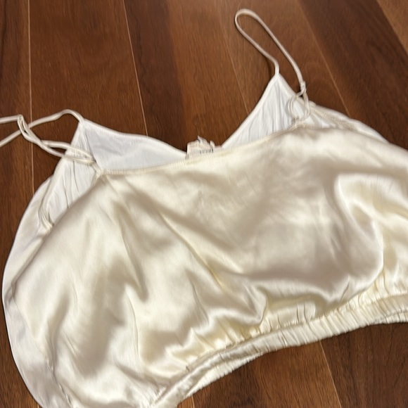 Strappy crop top - Picture 3 of 3